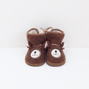 H&M bear Sherpa booties
